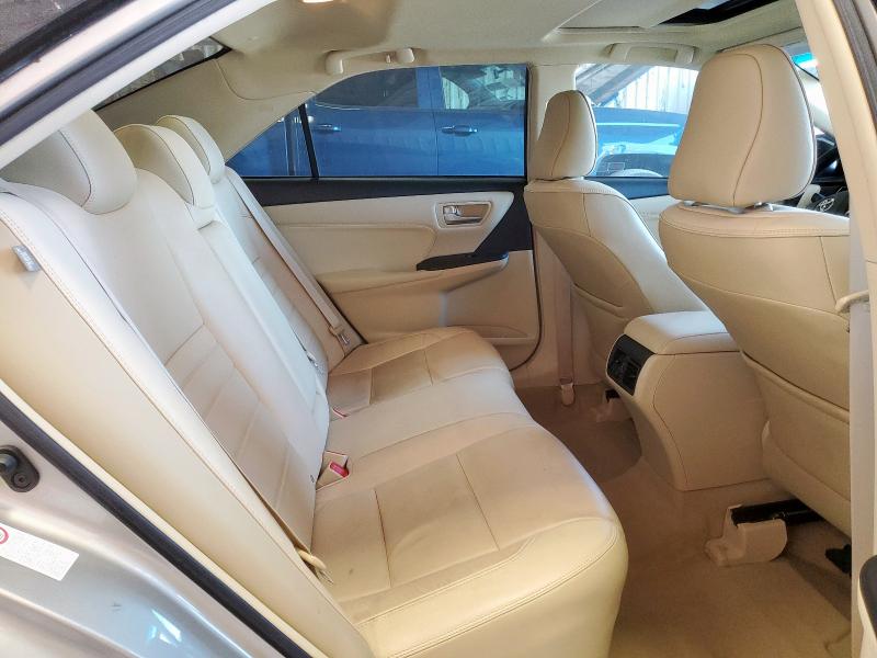 4T1BF1FK3GU501159 - 2016 TOYOTA CAMRY LE SILVER photo 10