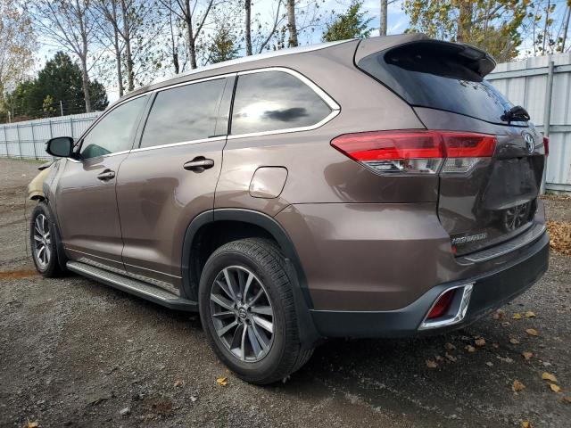 5TDJZRFH2JS489897 - 2018 TOYOTA HIGHLANDER SE 棕色 照片 2