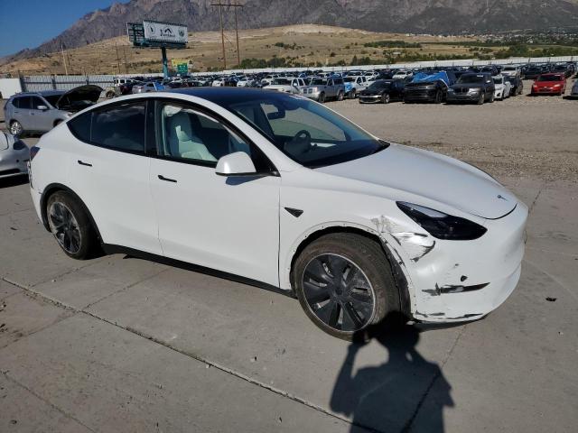 7SAYGDEE4PF854076 - 2023 TESLA MODEL Y Білий фото 4