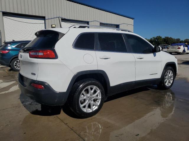 1C4PJLCB7HW540822 - 2017 JEEP CHEROKEE LATITUDE WHITE photo 3