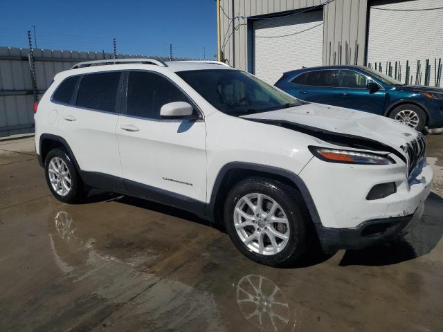 1C4PJLCB7HW540822 - 2017 JEEP CHEROKEE LATITUDE WHITE photo 4