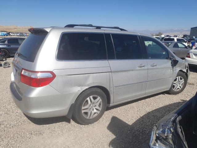 5FNRL38726B437400 - 2006 HONDA ODYSSEY EXL SILVER photo 3