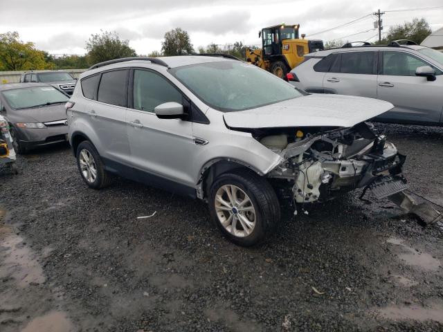 1FMCU9GDXJUA46794 - 2018 FORD ESCAPE SE 银色 照片 4