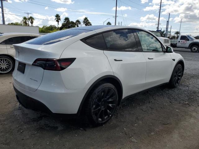 7SAYGDEE2PA051893 - 2023 TESLA MODEL Y WHITE photo 3
