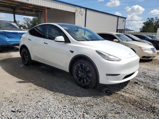 7SAYGDEE2PA051893 - 2023 TESLA MODEL Y WHITE photo 4