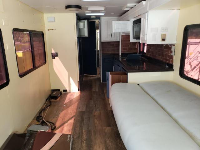 1RF13564932019697 - 2003 ROADMASTER RAIL MONOCOQUE BROWN photo 6