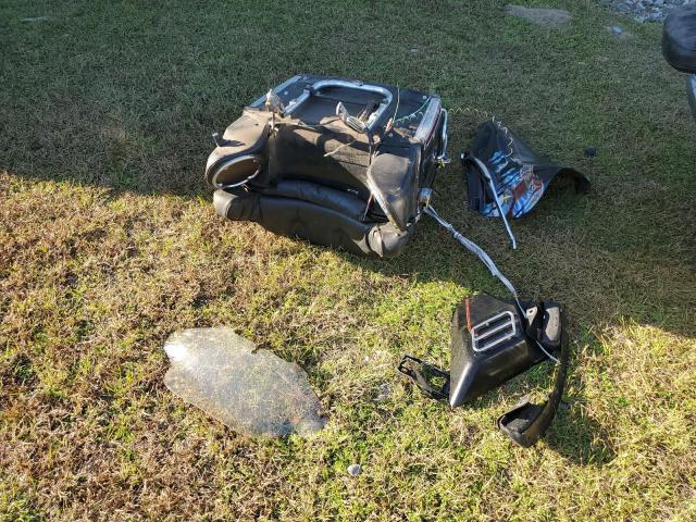 1HD1FCW1XYY644539 - 2000 HARLEY-DAVIDSON FLHTCUI 黑色 照片 8