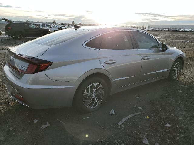 KMHL24JJXLA013810 - 2020 HYUNDAI SONATA HYBRID SILVER photo 3