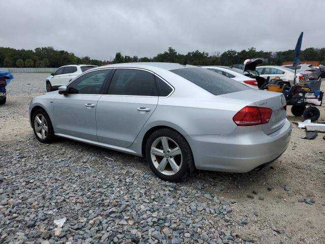 1VWAS7A34FC111333 - 2015 VOLKSWAGEN PASSAT S SILVER photo 2