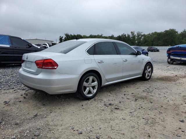 1VWAS7A34FC111333 - 2015 VOLKSWAGEN PASSAT S SILVER photo 3