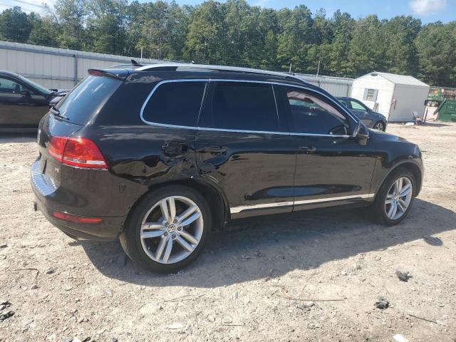 WVGEF9BP0CD011365 - 2012 VOLKSWAGEN TOUAREG V6 BLACK photo 3