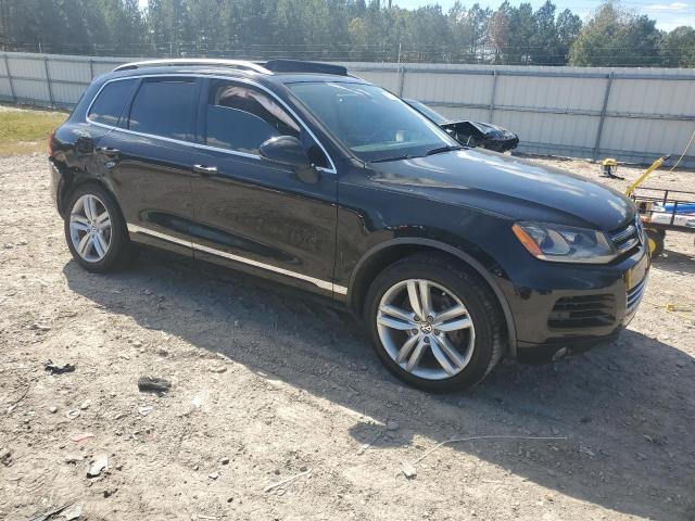 WVGEF9BP0CD011365 - 2012 VOLKSWAGEN TOUAREG V6 BLACK photo 4