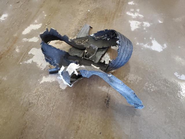 JTMBFREV7JD249132 - 2018 TOYOTA RAV4 LE SILVER photo 13