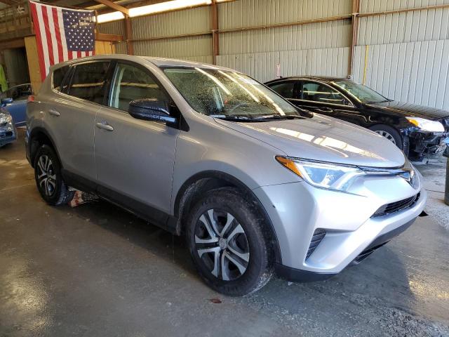 JTMBFREV7JD249132 - 2018 TOYOTA RAV4 LE SILVER photo 4
