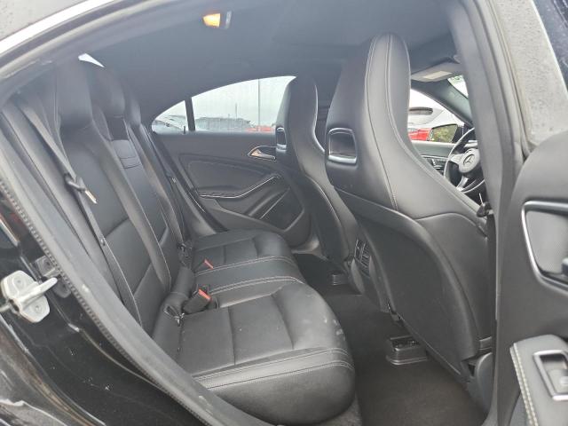WDDSJ4EB5JN607075 - 2018 MERCEDES-BENZ CLA 250 შავი ფოტო 10