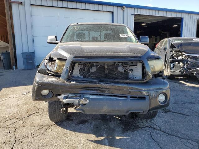 5TFUW5F18BX204682 - 2011 TOYOTA TUNDRA DOUBLE CAB SR5 BLACK photo 5