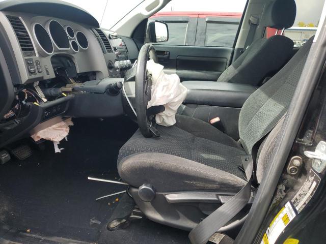 5TFUW5F18BX204682 - 2011 TOYOTA TUNDRA DOUBLE CAB SR5 BLACK photo 7