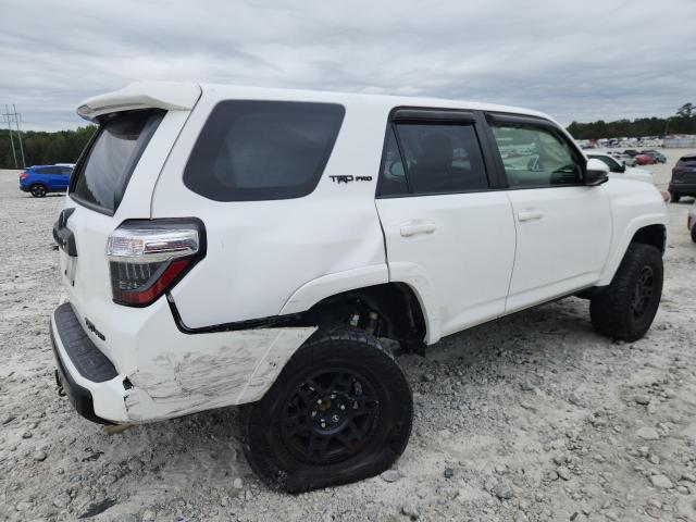 JTEBU5JR5F5218689 - 2015 TOYOTA 4RUNNER SR5/SR5 PREMIUM WHITE photo 3