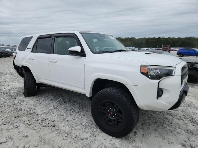 JTEBU5JR5F5218689 - 2015 TOYOTA 4RUNNER SR5/SR5 PREMIUM WHITE photo 4