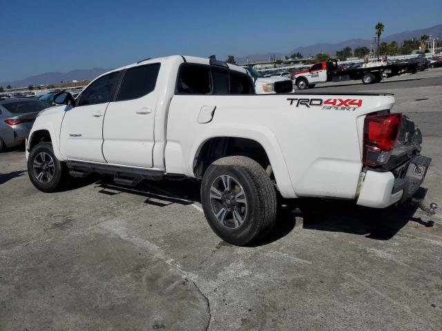 3TMDZ5BN7JM054259 - 2018 TOYOTA TACOMA DOUBLE CAB Білий фото 2