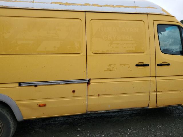 WD2YD742035555998 - 2003 DODGE SPRINTER YELLOW photo 11