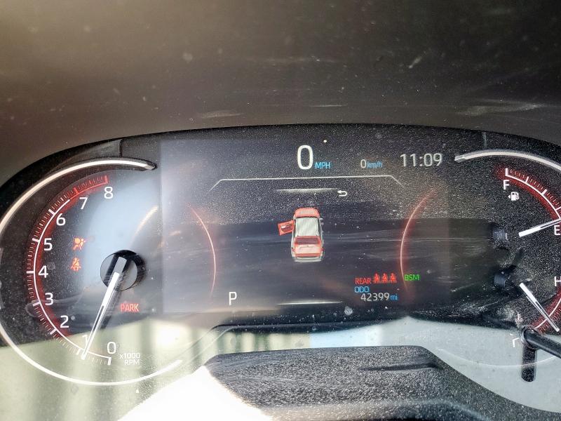 2T3W1RFVXPW270342 - 2023 TOYOTA RAV4 XLE ვერცხლისფერი ფოტო 9