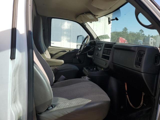 1GB3G3BGXE1175947 - 2014 CHEVROLET EXPRESS G3 WHITE photo 10