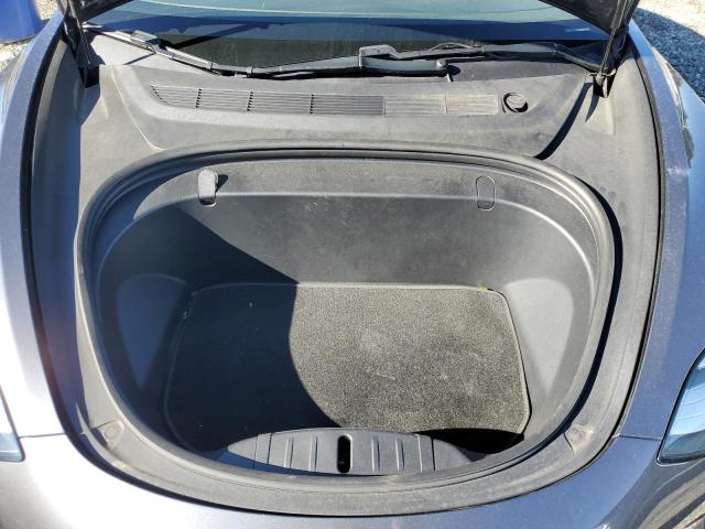 5YJ3E1EB2JF186951 - 2018 TESLA MODEL 3 石墨色 照片 11