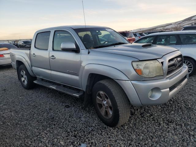3TMJU62N29M086877 - 2009 TOYOTA TACOMA DOUBLE CAB PRERUNNER SILVER photo 4
