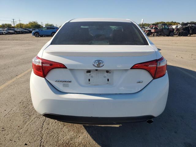 5YFBURHE8JP807584 - 2018 TOYOTA COROLLA L თეთრი ფოტო 6