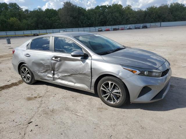 3KPF24ADXNE437287 - 2022 KIA FORTE FE 灰色 照片 4