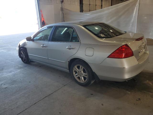 1HGCM563X7A155256 - 2007 HONDA ACCORD SE SILVER photo 2