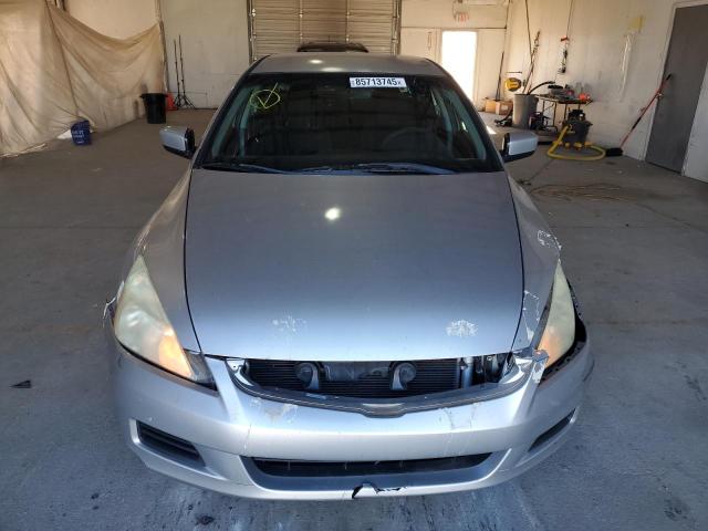 1HGCM563X7A155256 - 2007 HONDA ACCORD SE SILVER photo 5