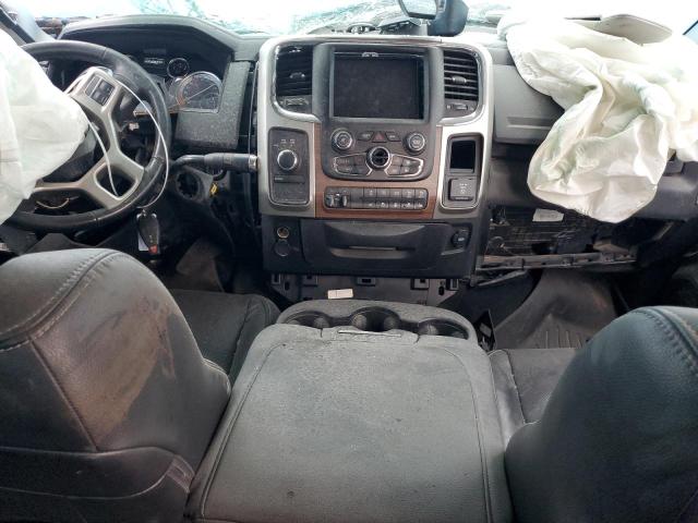 3C6UR5FL6JG216722 - 2018 RAM 2500 LARAMIE Schwarz Foto 8