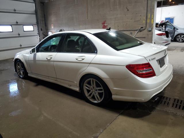 WDDGF8BB9CR208247 - 2012 MERCEDES-BENZ C 300 4MATIC WHITE photo 2