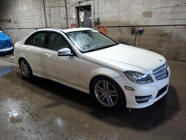 WDDGF8BB9CR208247 - 2012 MERCEDES-BENZ C 300 4MATIC WHITE photo 4