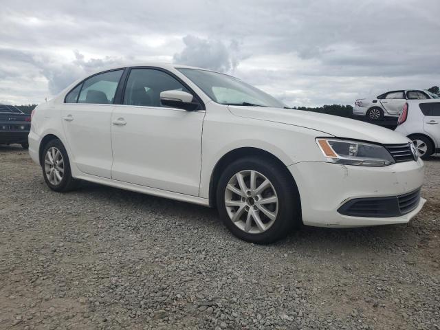 3VWD07AJXEM209457 - 2014 VOLKSWAGEN JETTA SE WHITE photo 4