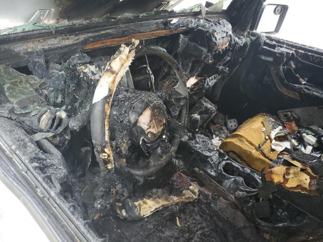 1J4BA5H10BL506715 - 2011 JEEP WRANGLER U SAHARA Argent photo 8