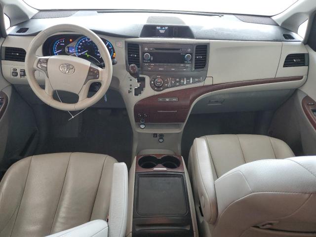 5TDYK3DCXDS402646 - 2013 TOYOTA SIENNA XLE 银色 照片 8