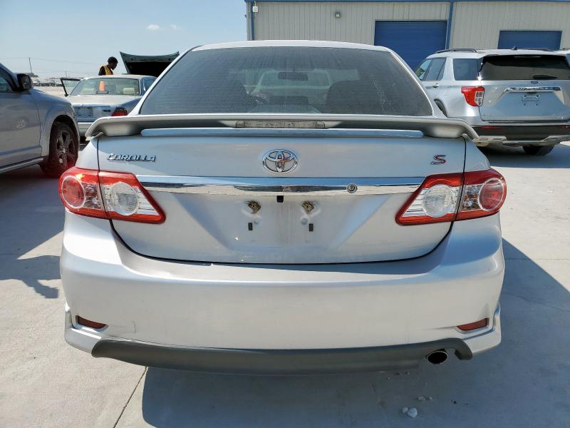 5YFBU4EEXDP130632 - 2013 TOYOTA COROLLA BASE Srebrny zdjęcie 6