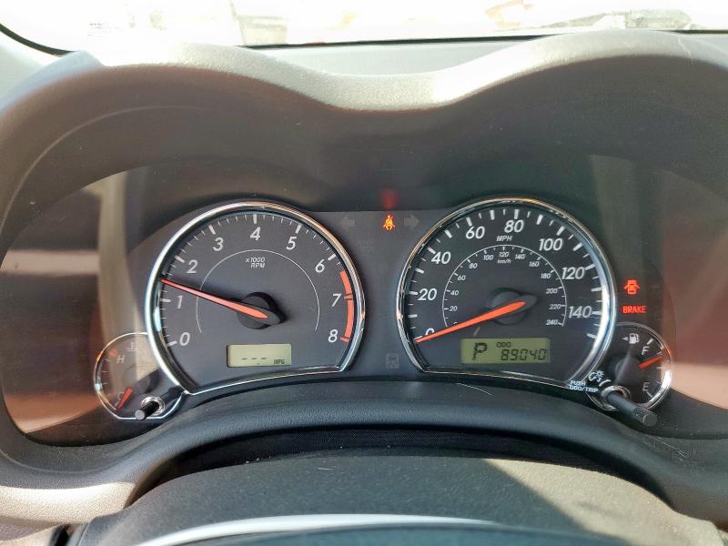 5YFBU4EEXDP130632 - 2013 TOYOTA COROLLA BASE Srebrny zdjęcie 9