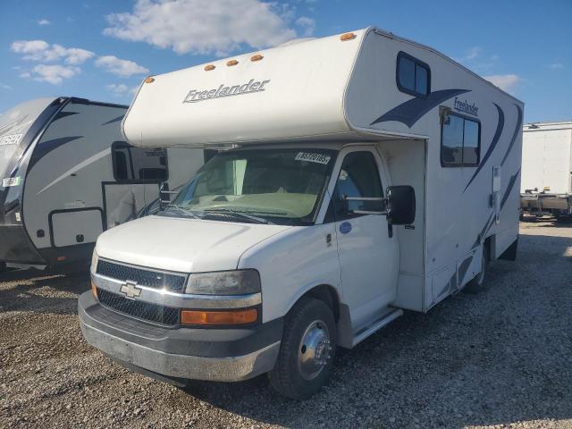 1GBJG31U971212374 - 2007 CHEVROLET EXPRESS G3 WHITE photo 2