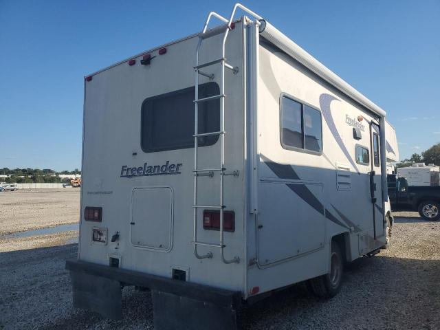 1GBJG31U971212374 - 2007 CHEVROLET EXPRESS G3 WHITE photo 4