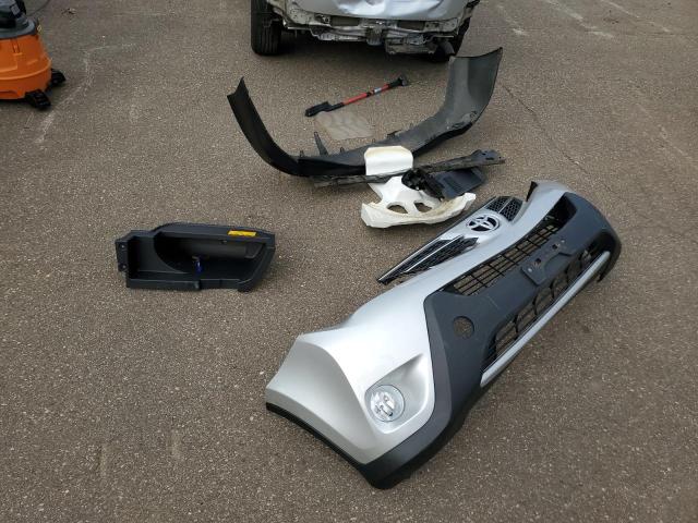 JTMRFREV2DD038066 - 2013 TOYOTA RAV4 XLE ვერცხლისფერი ფოტო 12