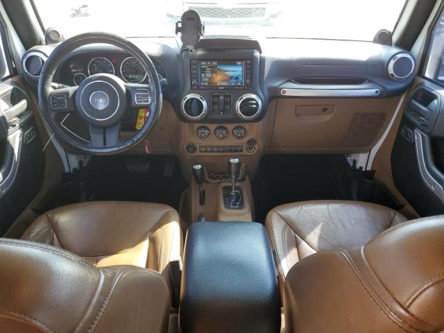 1C4HJWEG2DL537837 - 2013 JEEP WRANGLER U SAHARA Beyaz fotoğraf 8