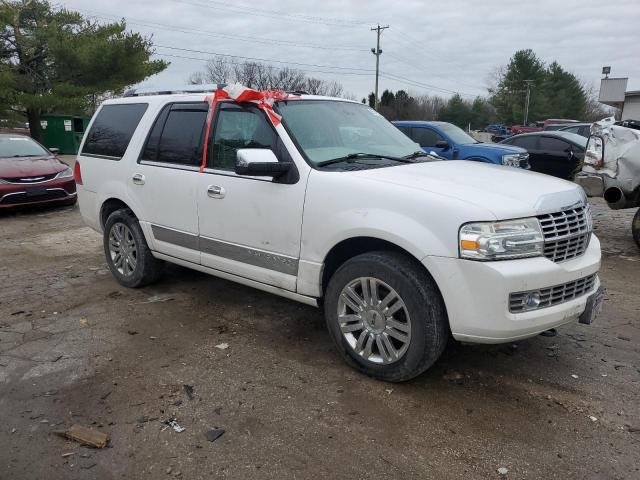 5LMFU28599EJ00259 - 2009 LINCOLN NAVIGATOR WHITE photo 4