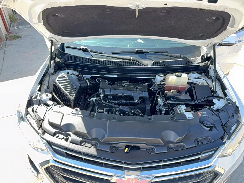 1GNEVHKW7JJ144039 - 2018 CHEVROLET TRAVERSE LT თეთრი ფოტო 7