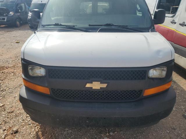 1GCWGAFF2H1116894 - 2017 CHEVROLET EXPRESS G2 WHITE photo 12