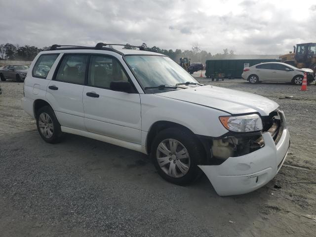 JF1SG63688H730961 - 2008 SUBARU FORESTER 2.5X أبيض صورة 4
