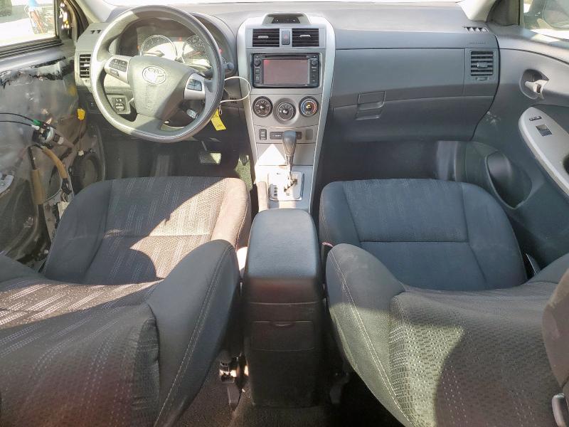 5YFBU4EE2DP173894 - 2013 TOYOTA COROLLA BASE Серебристый фото 8